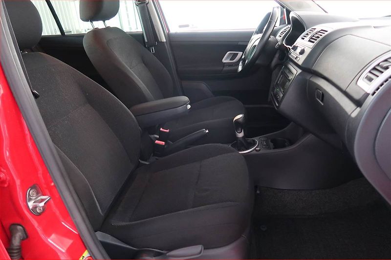 Škoda Fabia (2008) Ambition 1.4 TDI, nová STK - fotka 9 z 14