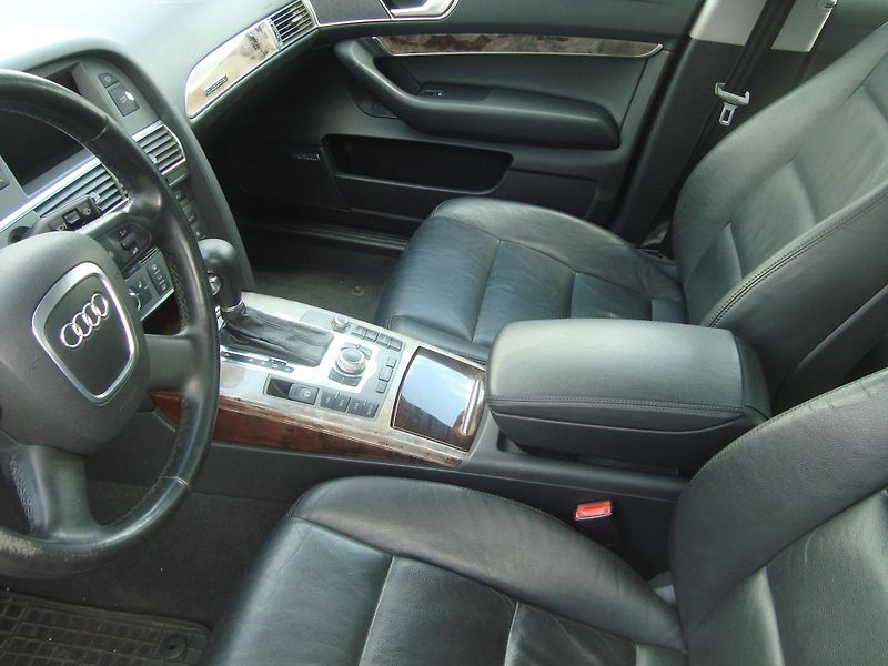 Audi A6 (2004) 3,0TDI Quattro - fotka 12 z 16