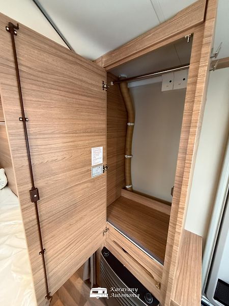 Weinsberg CaraOne (2026) 450FU Truma, Bojler, Nové - fotka 18 z 25