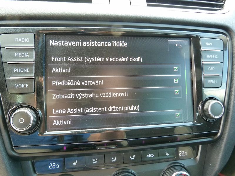Škoda Octavia 2.0 TDI JOJ - fotka 23 z 27