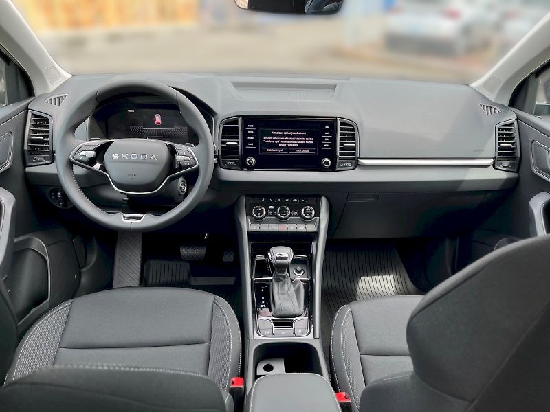 Škoda Karoq (2025) SELECTION 1.5 TSI DSG - fotka 17 z 31