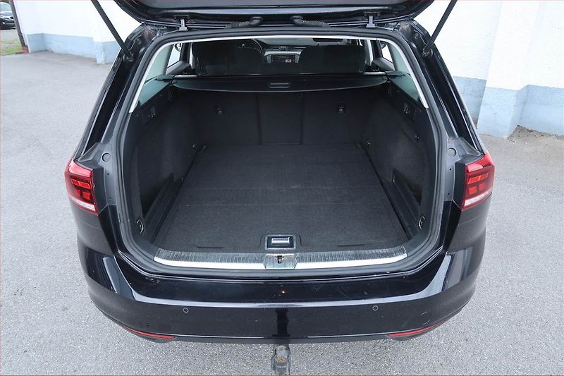 Volkswagen Passat (2022) 2.0 TDI, Automat, Serv.kniha - fotka 14 z 22
