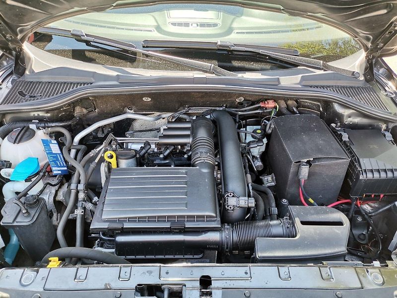 Škoda Yeti (2016) 1.2TSi 81kw AMB Tažné PDC - fotka 19 z 27