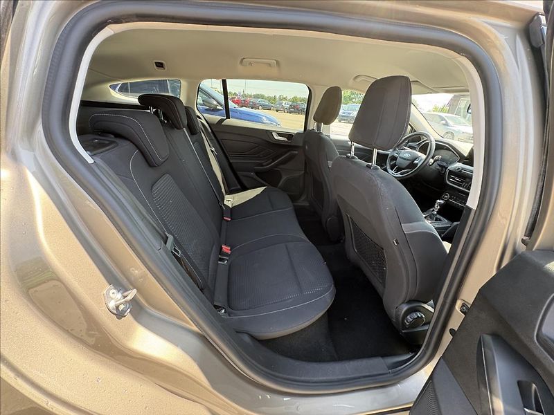 Ford Focus 1,5 TDCi88kW Led,ACC,Kamer,Výh - fotka 34 z 43