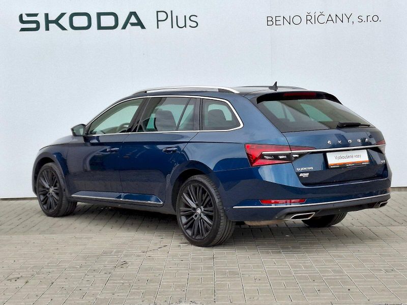 Škoda Superb (2023) Combi Style Extra DSG 4x4 2,0T - fotka 11 z 35