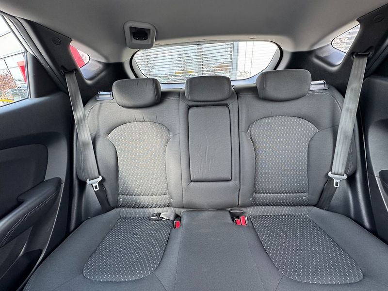 Hyundai ix35 (2012) 1,7 Crdi 85 KW - fotka 12 z 32