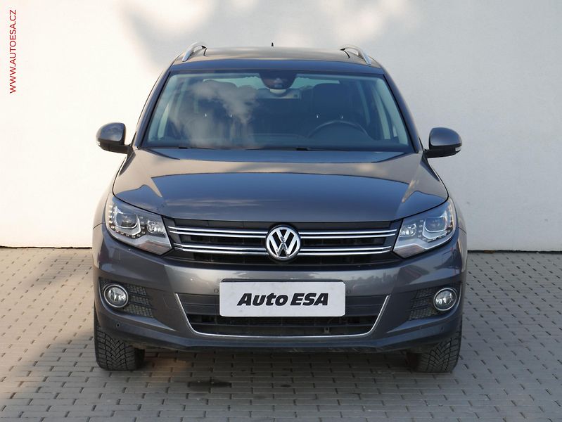 Volkswagen Tiguan (2014) 2.0 TDi 4x4, 1.maj, Navi - fotka 2 z 21