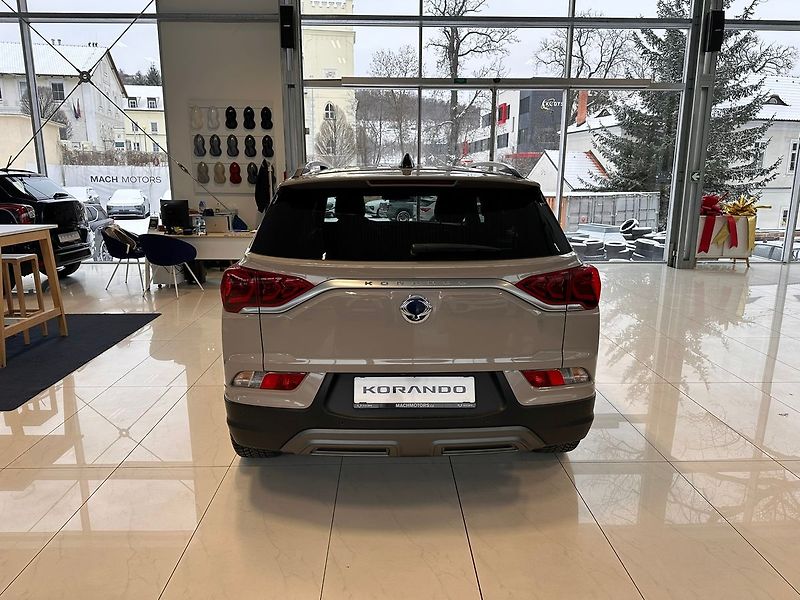 KGM Korando STYLE + 1.5 GDI-T - fotka 6 z 11