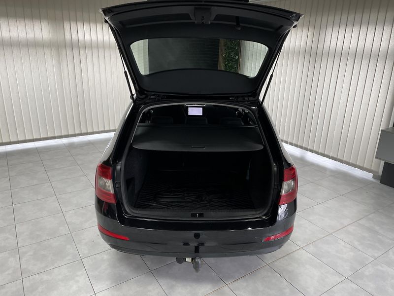 Škoda Octavia 2.0 TDi 110 kW DSG REZERVACE  - fotka 23 z 23