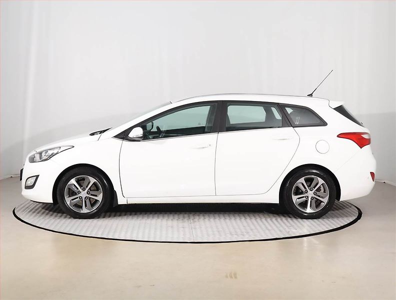Hyundai i30 (2017) 1.6 CRDi, Automat, Serv.kniha - fotka 3 z 14