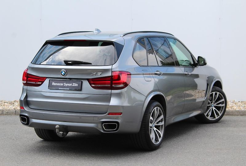 BMW X5 xDrive30d, CZ - fotka 2 z 22