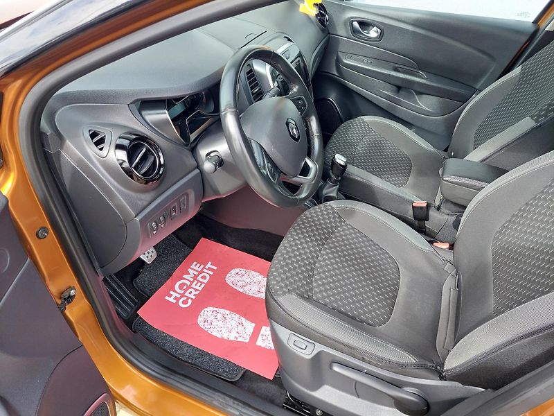 Renault Captur (2019) Collection 1.3TCe - fotka 17 z 41