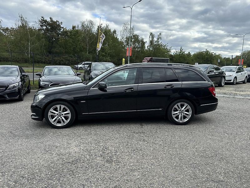 Mercedes-Benz Třídy C (2011) Mercedes-Benz C 220 CDI 2011 - fotka 6 z 21