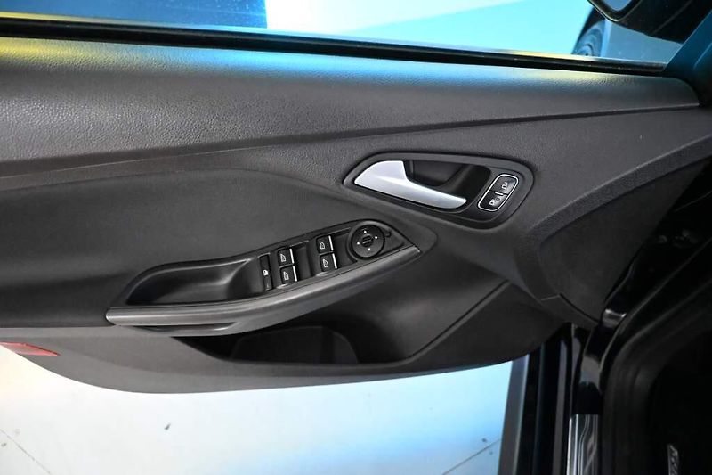 Ford Focus (2016) 1.5 SPORT ECOBOOST - fotka 14 z 25