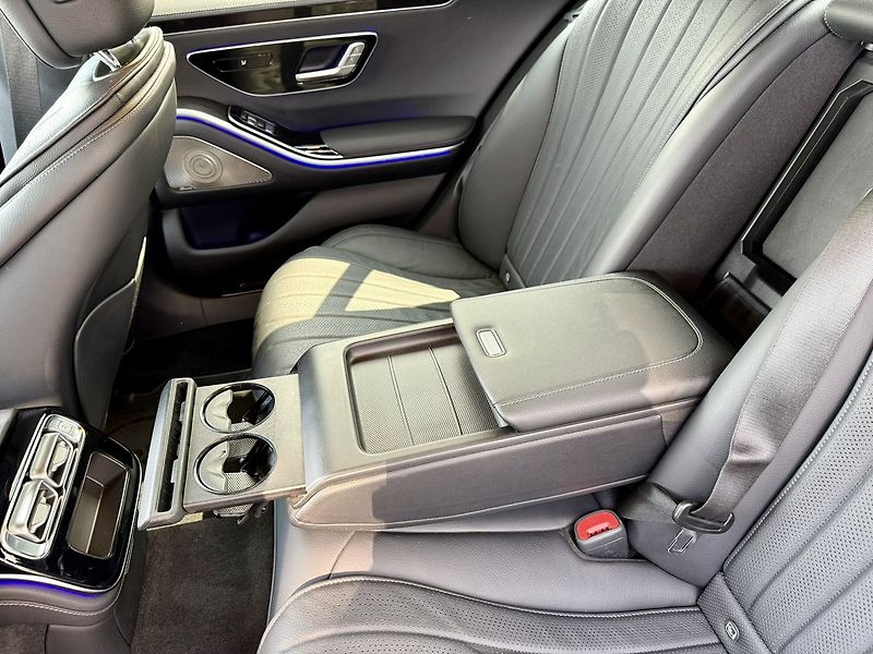 Mercedes-Benz Třídy S (2021) 350 d 4MATIC - fotka 16 z 48