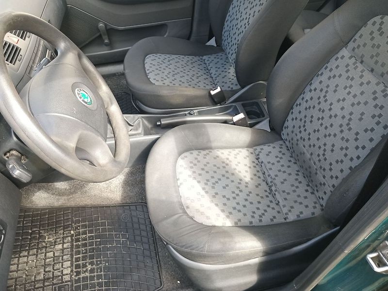 Škoda Fabia 1.2 HTP Classic COOL - fotka 14 z 26