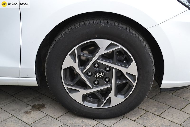 Hyundai i30 WG 1,5I MT SMART FAMILY NAVI - fotka 9 z 39