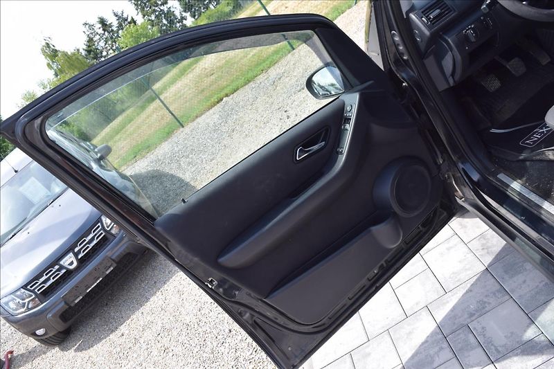 Mercedes-Benz Třídy A 1,5 i 70KW KLIMA BEZ KOROZE! - fotka 28 z 44
