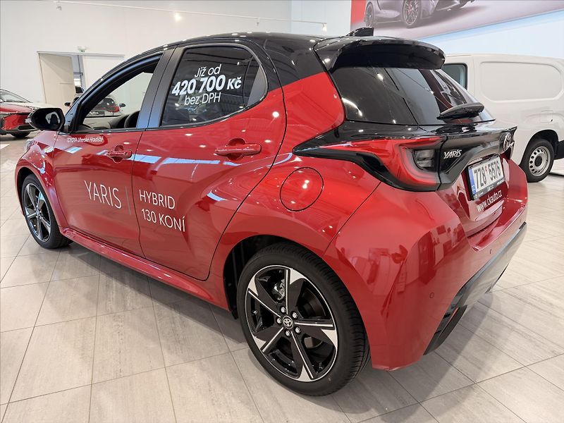 Toyota Yaris 1,5 Executive Bitone  Hybrid ( - fotka 3 z 9