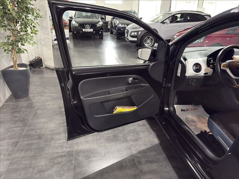 Škoda Citigo 1,0   MPI FUN AUTOMAT VÝHŘEV - fotka 6 z 32