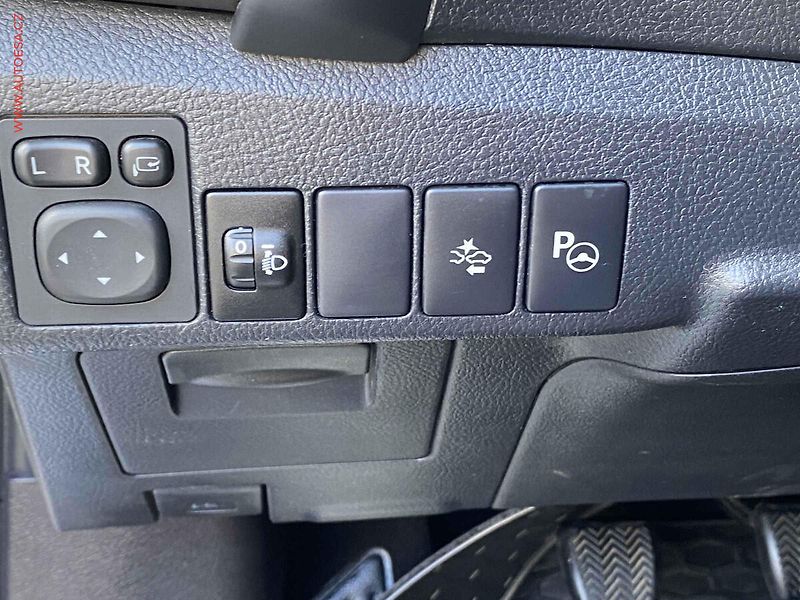 Toyota Auris (2018) 1.6VVT-i, ČR, AC, kamera - fotka 13 z 20