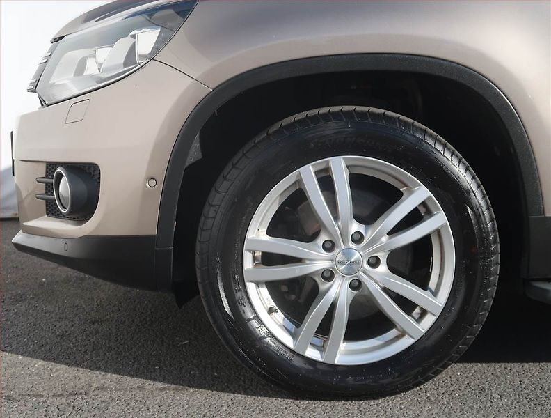 Volkswagen Tiguan (2012) Sport 2.0 TDI, 4X4, Bi-Xenony - fotka 15 z 21