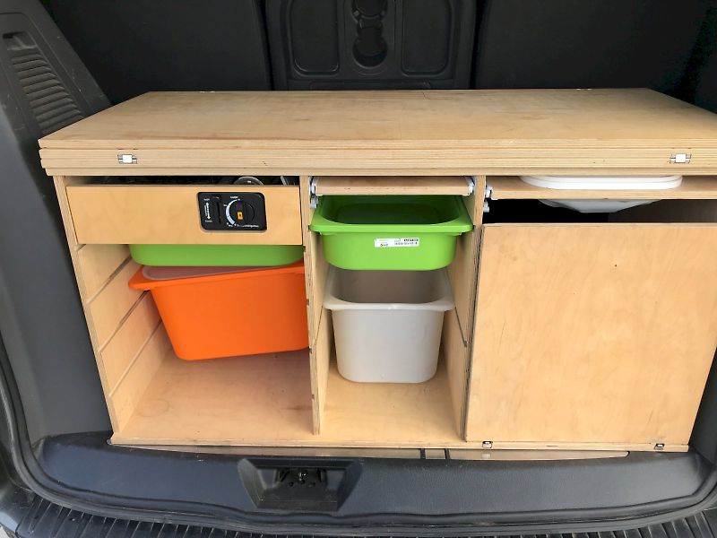 Ford Tourneo Custom (2018) - fotka 11 z 26