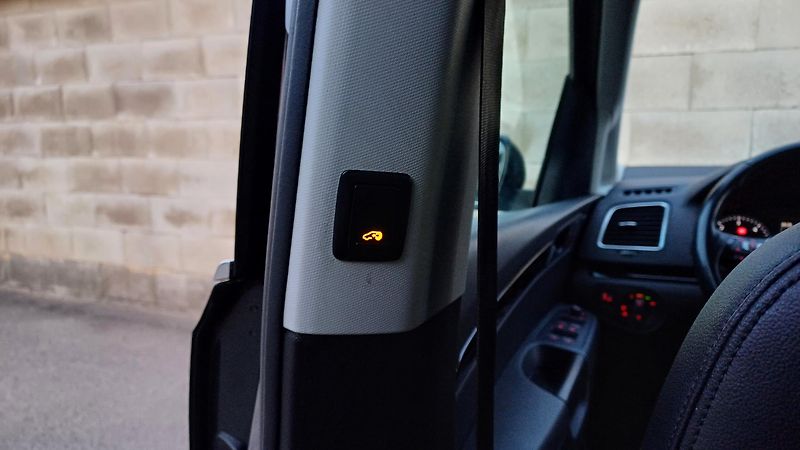 Volkswagen Sharan (2019) TDI 130kW 4Motion 7.míst-DPH - fotka 24 z 50