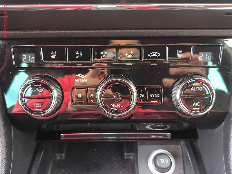 Škoda Superb (2018) 2.0 TSI 4x4, L&K, DSG, TZ - fotka 19 z 32