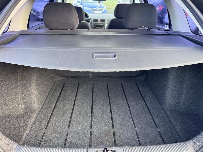 Škoda Fabia I1.2 12V, 136 tis km, nová STK - fotka 16 z 19