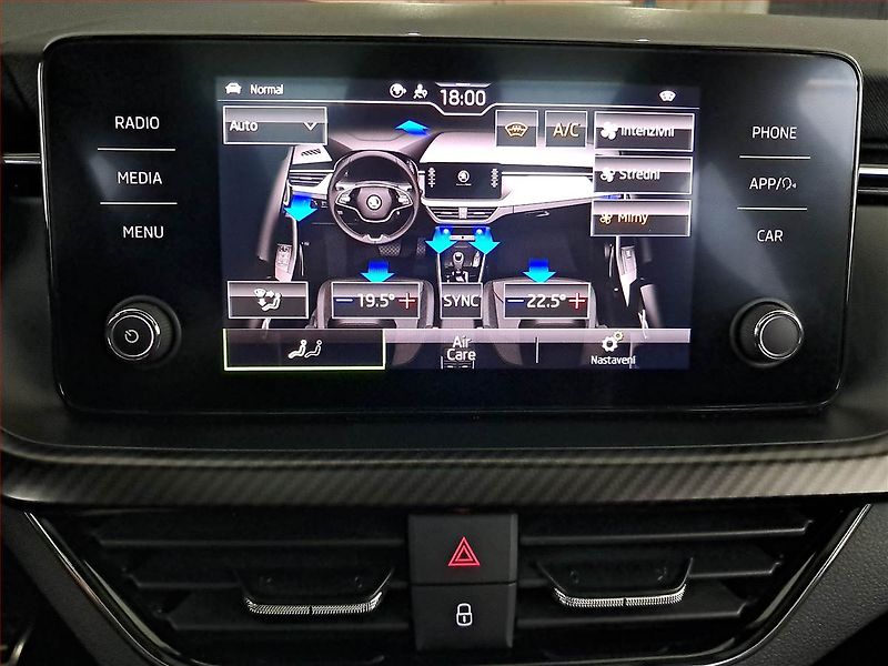 Škoda Kamiq (2022) Monte Carlo 1.5 TSI - fotka 23 z 25