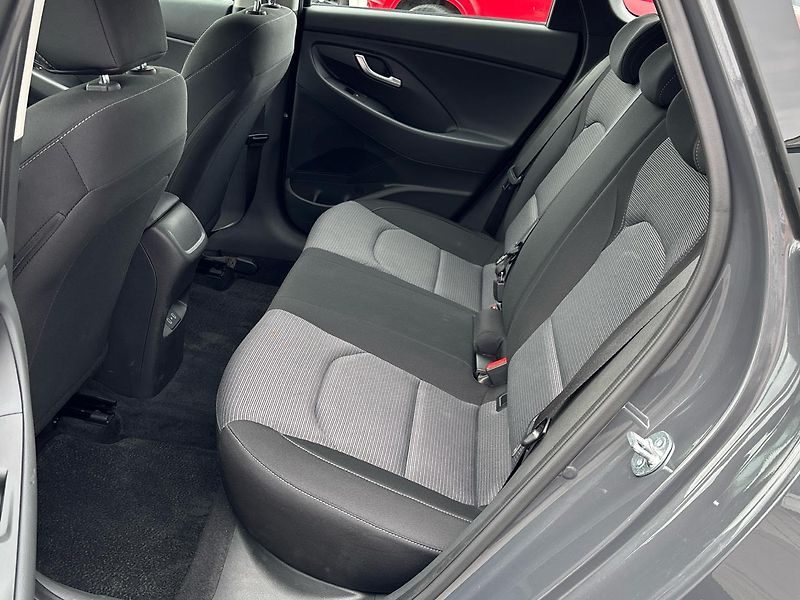 Hyundai i30 MHEV Smart DCT - fotka 8 z 25