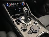 Alfa Romeo Giulia 2.0T VELOCE Q4 AUT  - náhled 26