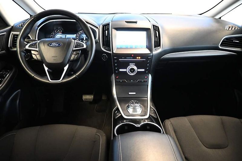 Ford S-MAX (2020) 2.0 140 KW LED ACC SONY 8AT EC - fotka 12 z 34