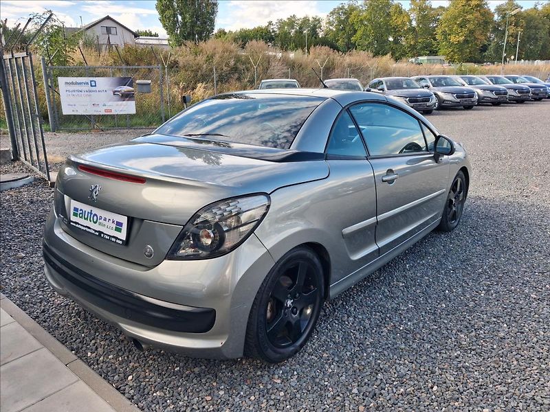 Peugeot 207 1,6 88kw Roland Garros - fotka 7 z 12
