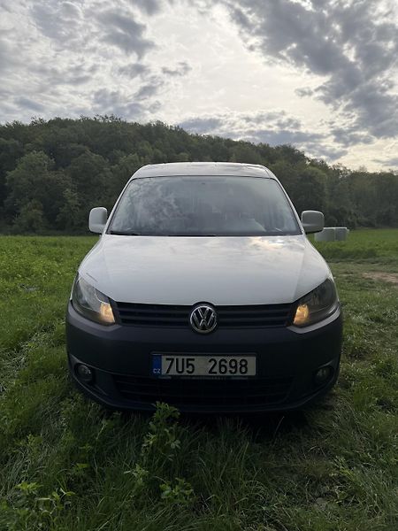 Volkswagen Caddy (2011) 1,6TDi,ČR,Serviska,Tažné,Nehav - fotka 3 z 14