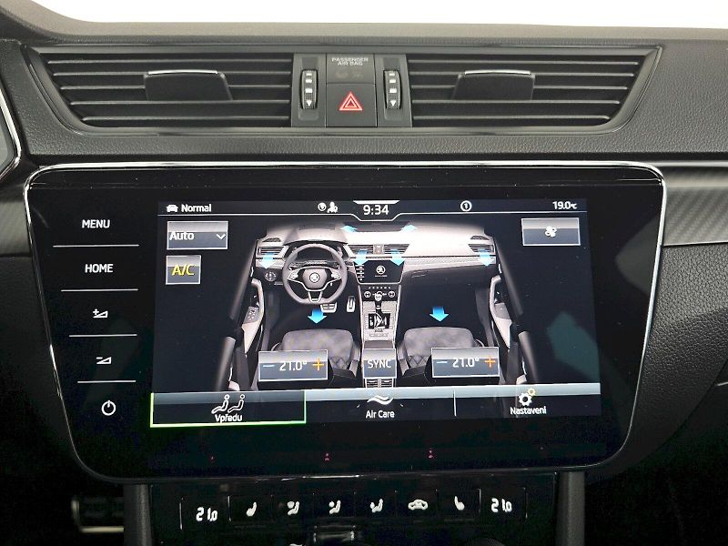 Škoda Superb (2023) 2.0TSi 140kW DSG SPORTLINE TAŽ - fotka 13 z 32