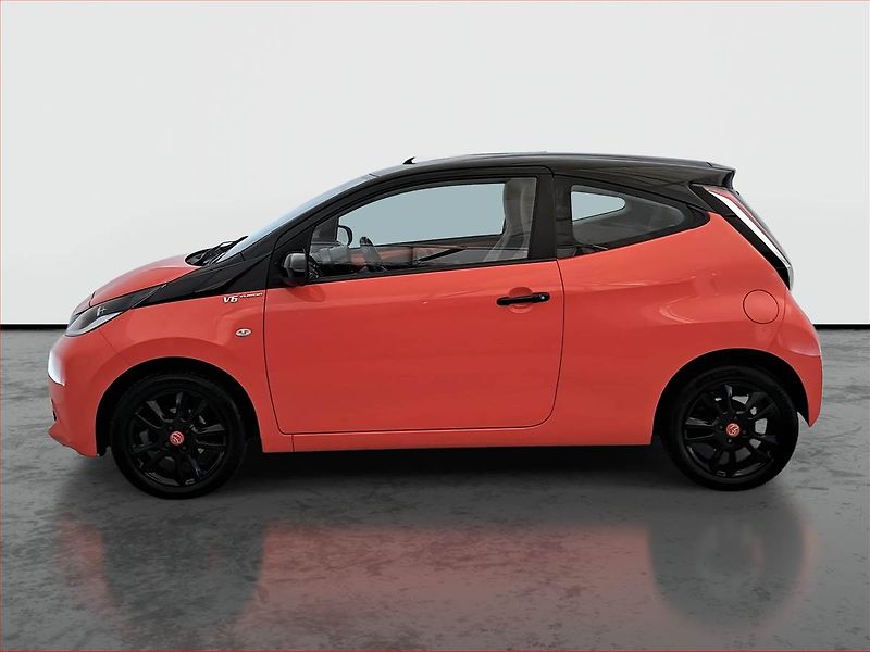 Toyota Aygo (2015) 1.0 VVT-i, Park. senzory - fotka 3 z 16
