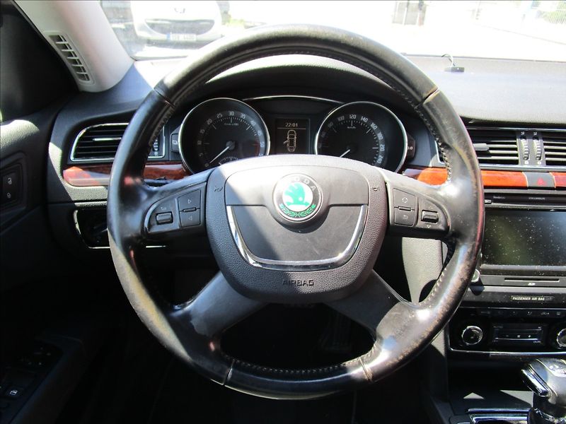 Škoda Superb 2.0TDi DSG, Elegance - fotka 8 z 46