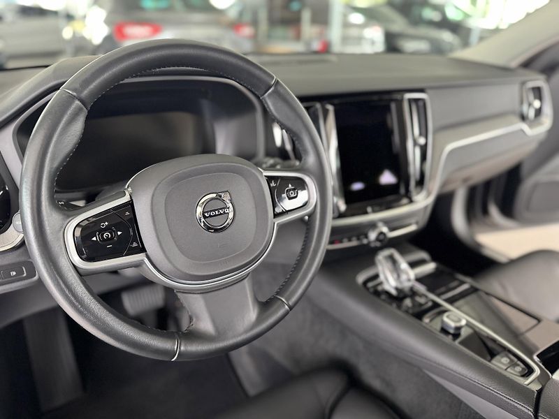 Volvo V60 T6 AWD*257kW*Recharge*Inscript - fotka 10 z 33