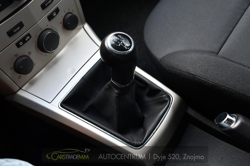 Opel Astra SW 1.6i SPORT A/C  - fotka 34 z 42