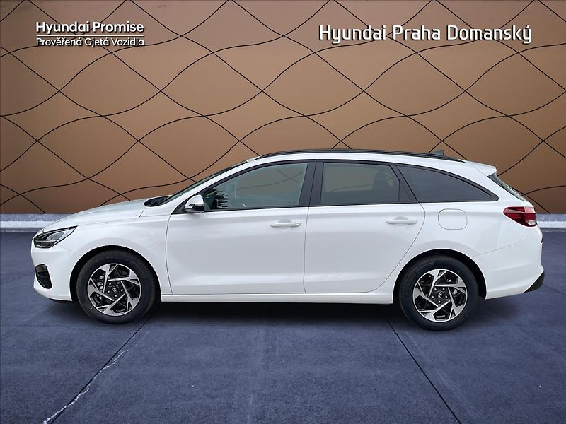 Hyundai i30 1,0   DCT,FAMILY - fotka 4 z 10