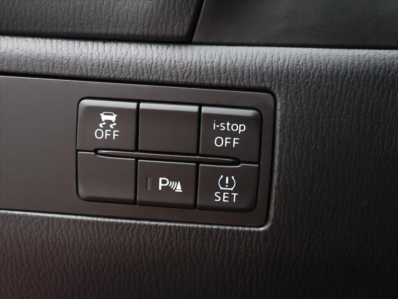 Mazda 3 2,0 G120 Automat Attraction - fotka 16 z 32