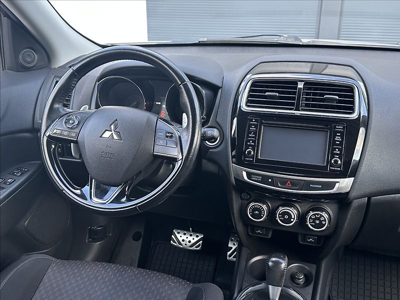 Mitsubishi ASX 2,2 DI-D 150PS  Intense+ A/T 4 - fotka 23 z 51