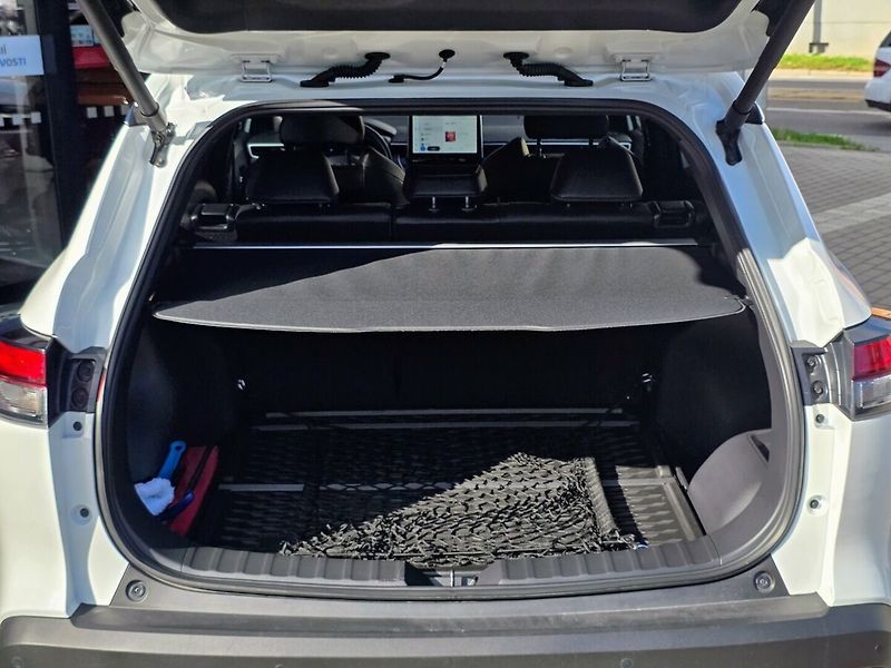 Toyota Corolla 2.0 4x4 Premiere 1. MAJ - fotka 15 z 19