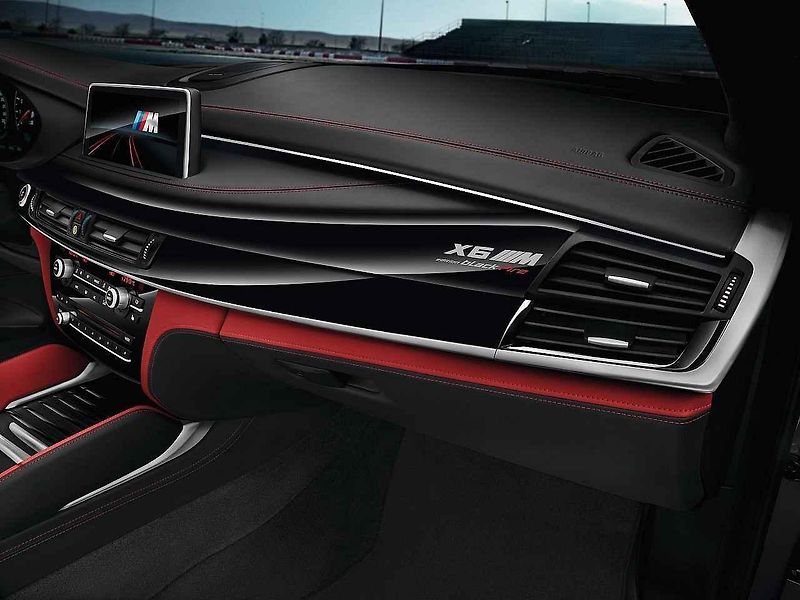 BMW X5 M a X6 M v edici Black Fire.