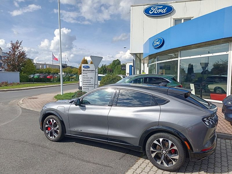 Ford Mustang Mach-E (2022) 4x4 - Extended Range - 99Kwh b - fotka 25 z 28