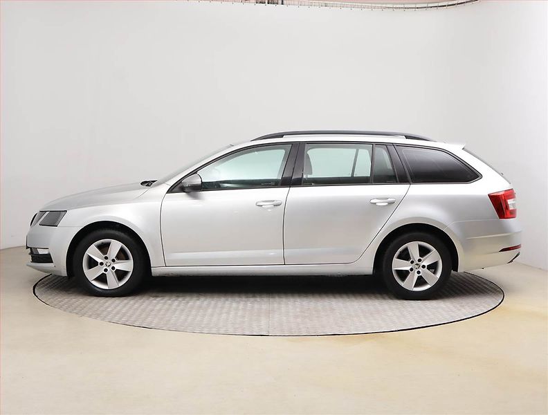 Škoda Octavia (2019) Ambition 2.0 TDI, Tempomat - fotka 3 z 18