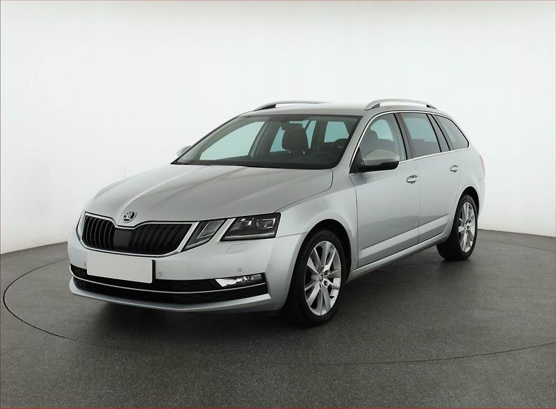 Škoda Octavia (2018) 2.0 TDI, Tempomat - fotka 2 z 20