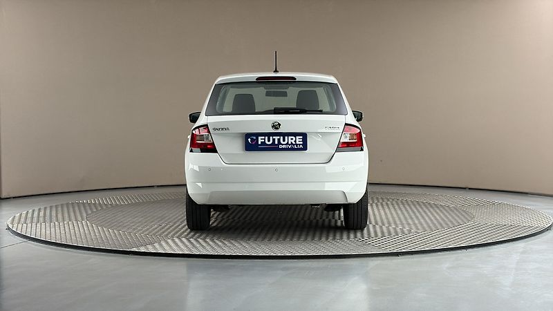 Škoda Fabia 1.0 TSI Ambition - fotka 5 z 23
